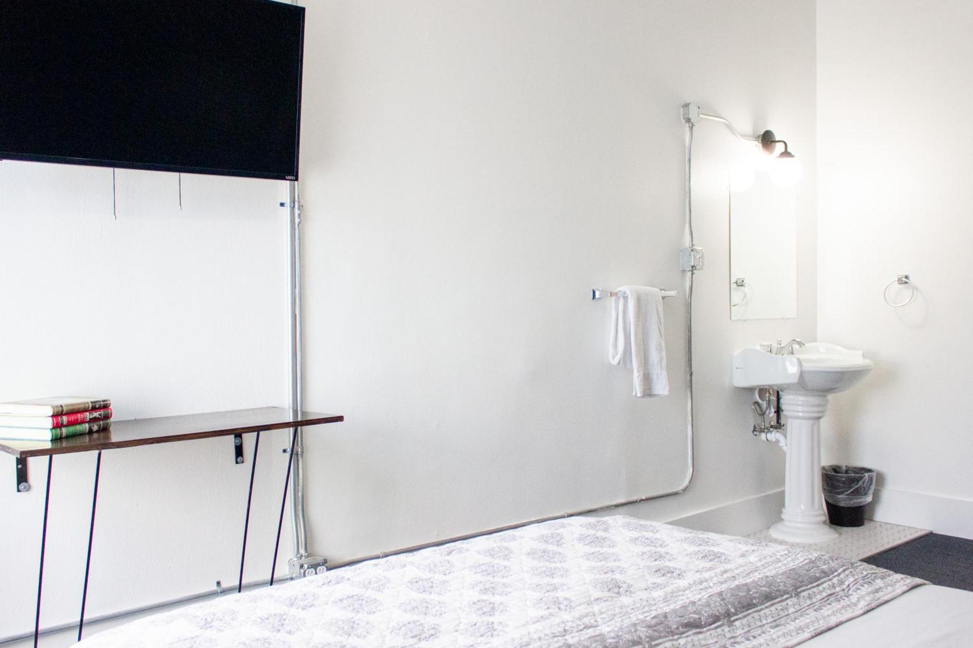 Private Euro Room