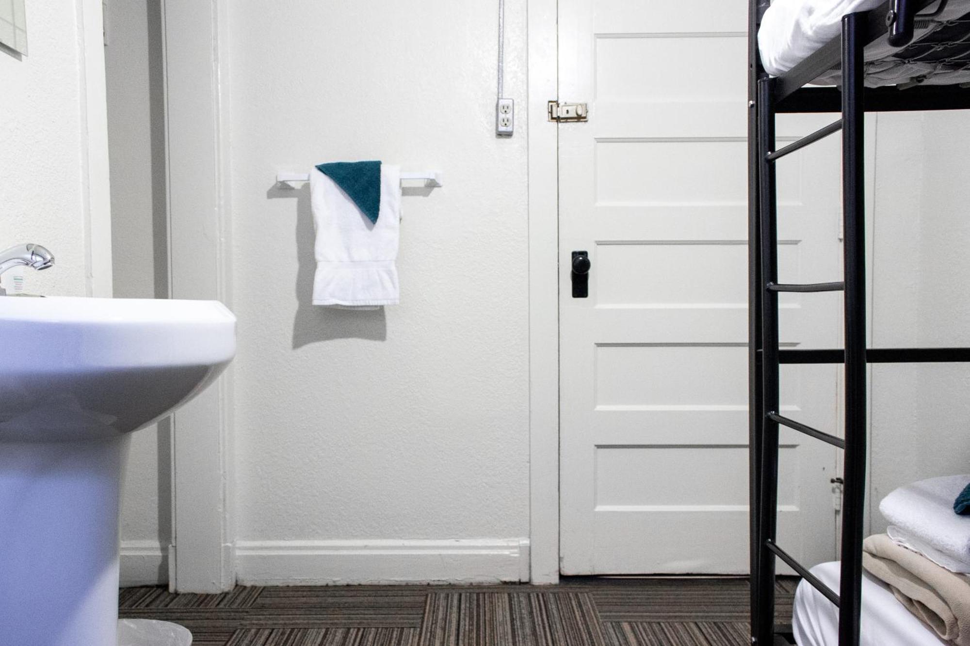 Private Friends Room