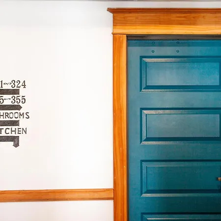 11Th Avenue Hostel-3